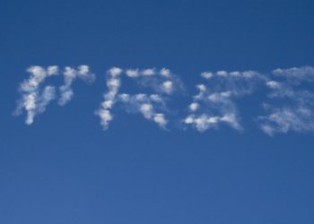 Skytyping inmobiliario: un tipo de publicidad aérea poco común